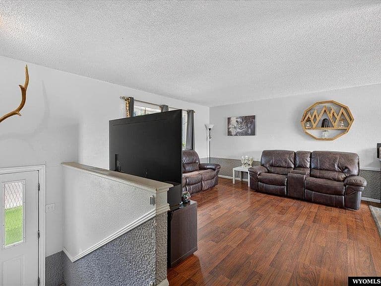 2755 Cherokee Ln photo 5