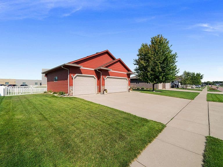 1005 N Cole Ave photo 4