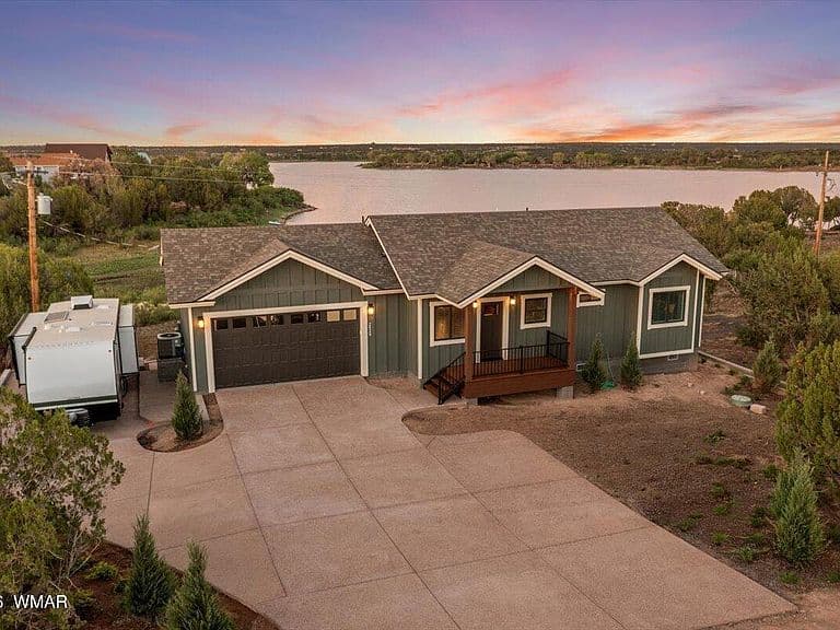 2029 Silver Creek Dr photo 2