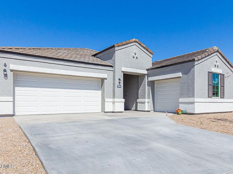 30916 W VERDE Lane photo 2