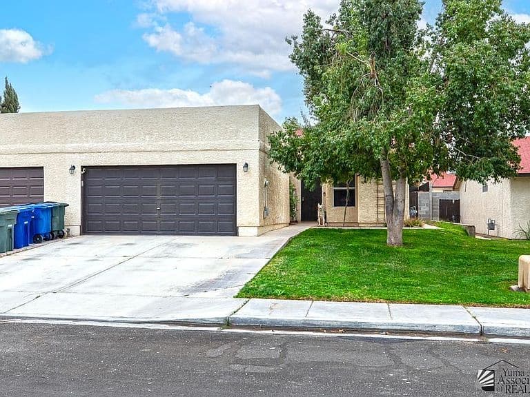 1643 W 12th Ln photo 3