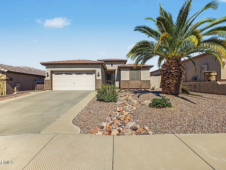 10762 W CIMARRON Drive photo 1