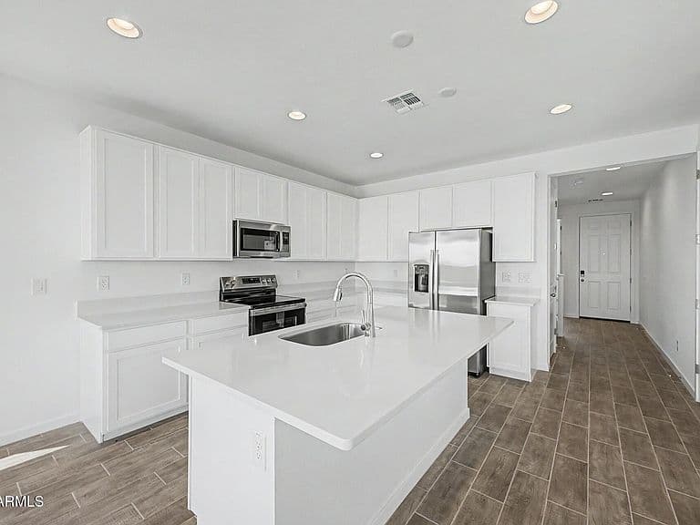 18621 E BIANCA Way photo 5
