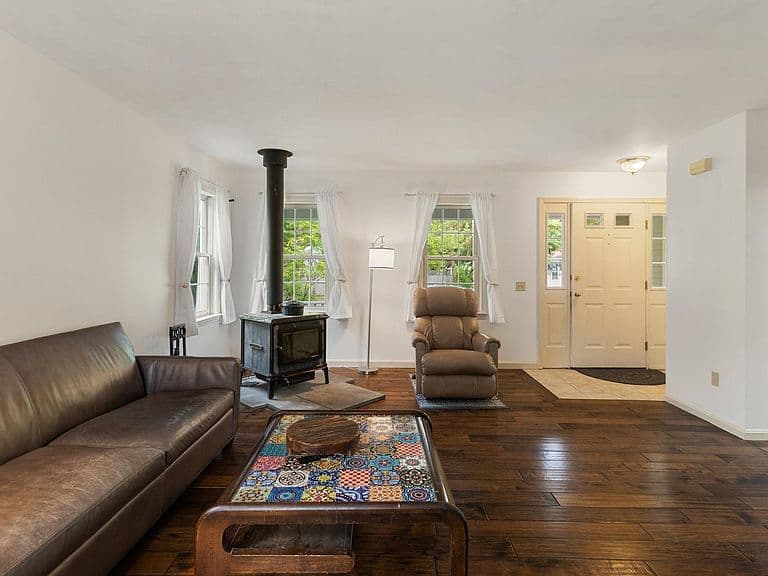 72 Grey Meadow Drive photo 4