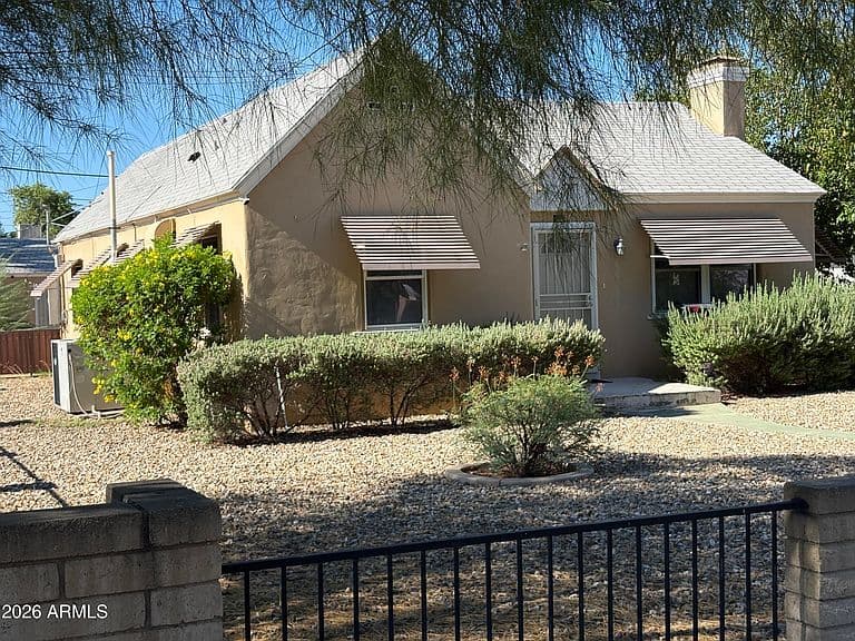 1617 E EARLL Drive photo 4