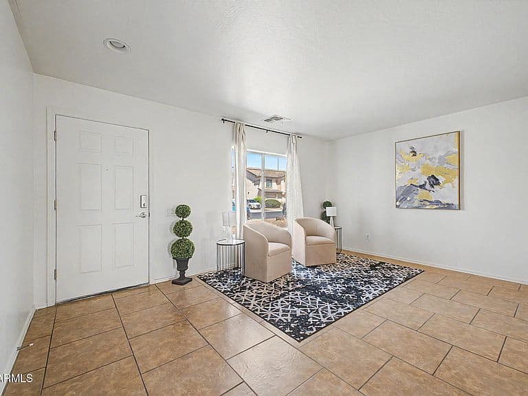 43631 W COWPATH Road photo 3
