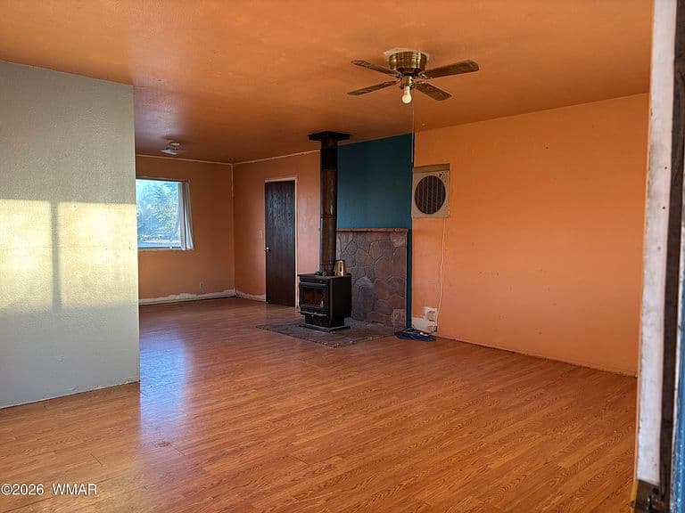 335 N 8th Dr W photo 5