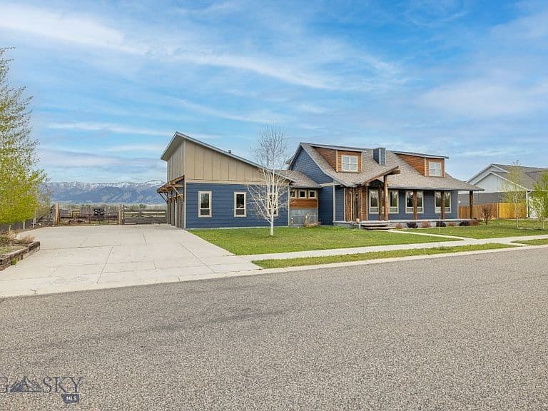 1704 Roundup Blvd photo 3