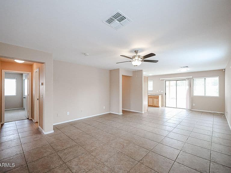 17545 W WATSON Lane photo 2