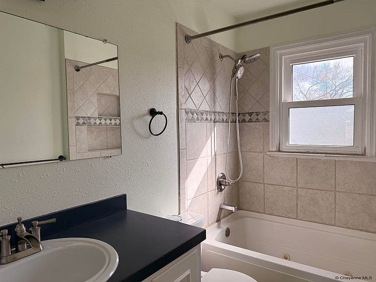 1789 Andover Dr photo 2