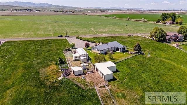 2587 Sparks Ln photo 4