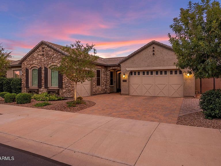 22331 E RUSSET Road photo 3