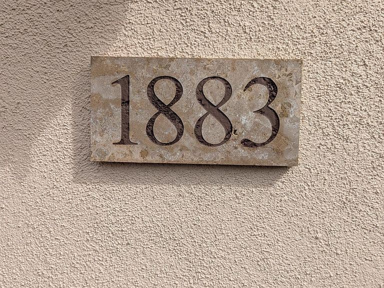 1883 KENSINGTON Court photo 3