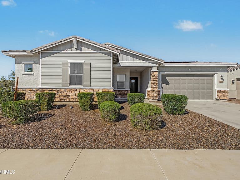 18418 W MEDLOCK Drive photo 2