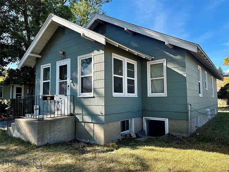 206 W Front St photo 1