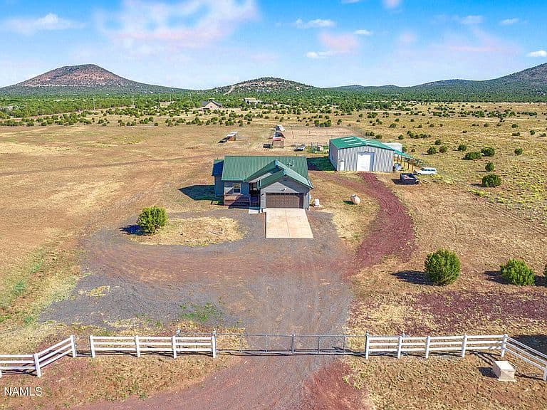 8187 N Buena Vista Trl photo 1