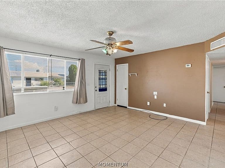 3701 N Wells Street photo 5