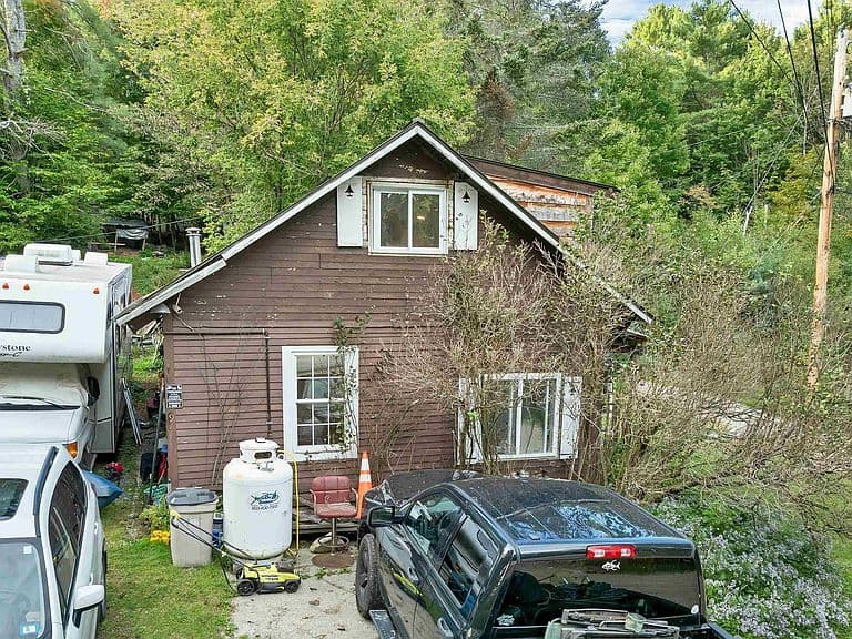 3 Neils Lane photo 2