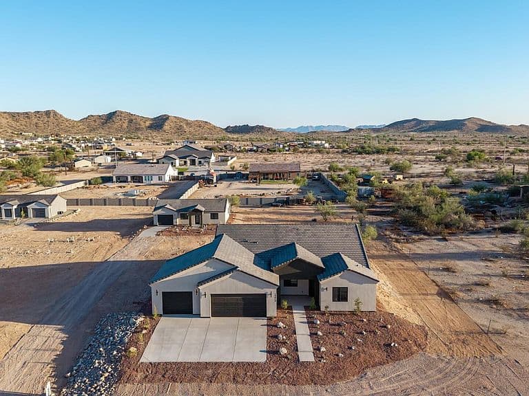 19419 W RUSTLER Road photo 1