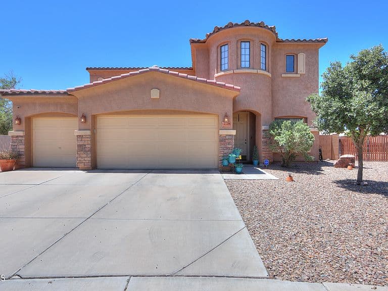 1440 E Cody Circle photo 5