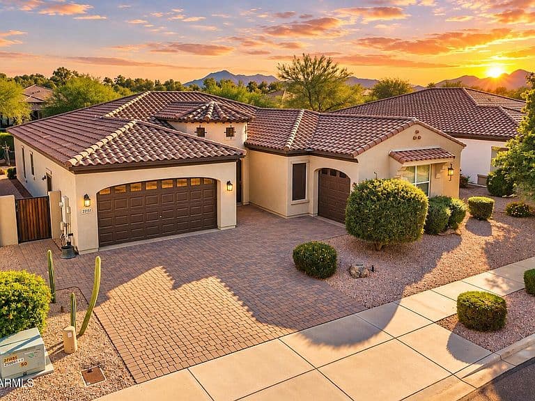 22451 E PECAN Lane photo 1