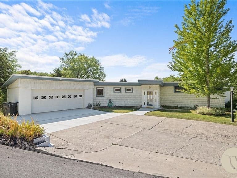 87 Mountain View Blvd photo 1