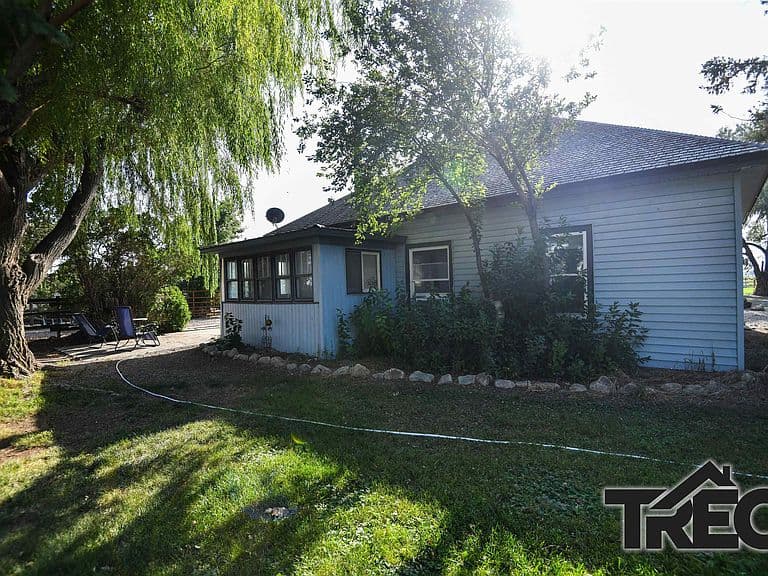 998 Road 10 photo 2