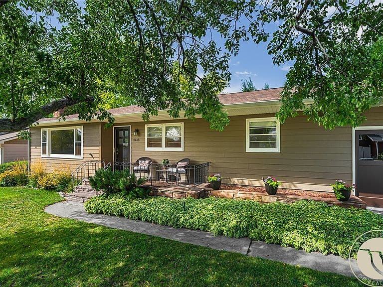 2618 Beth Dr photo 2