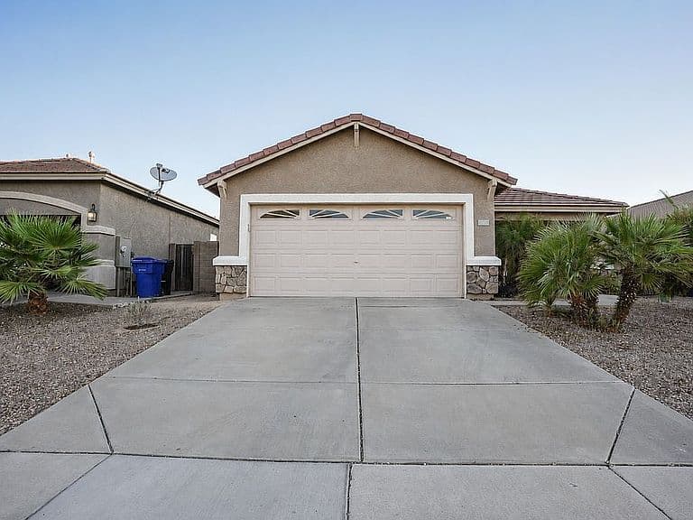 13260 W Lisbon Ln photo 3
