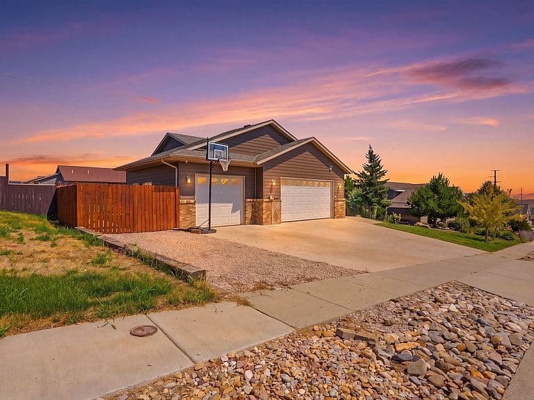 1106 Lennon Ln photo 2