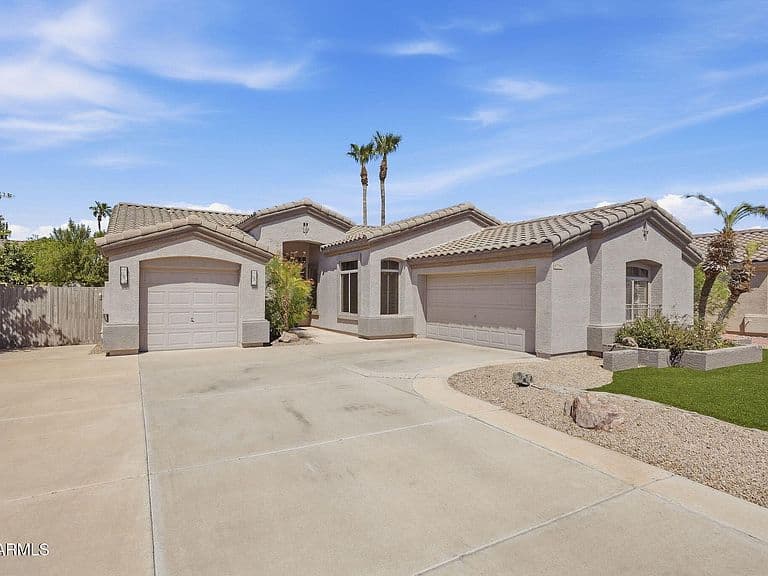 6796 W Abraham Lane photo 2
