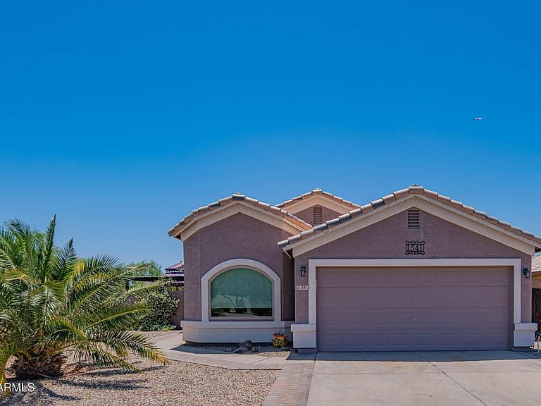 1541 E PEREGRINE Trail photo 3