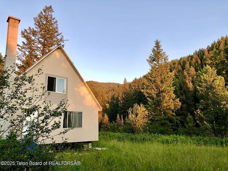 466 Willow Creek Canyon Rd photo 1