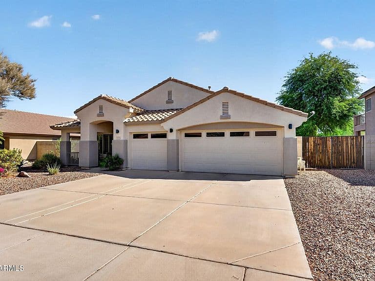 1278 E ELI Court photo 2