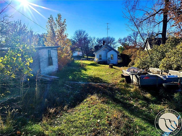 306 Timmons St photo 3