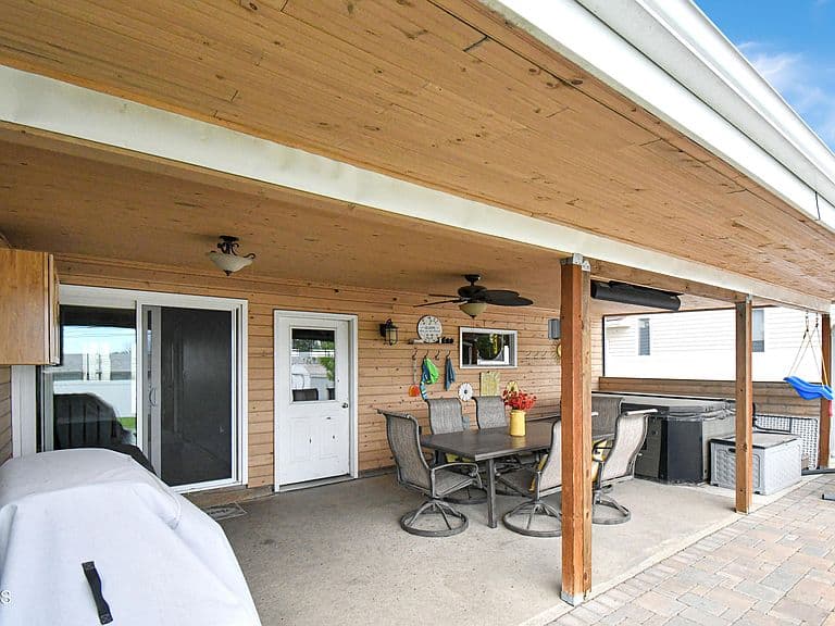 1518 6th Ave W photo 3