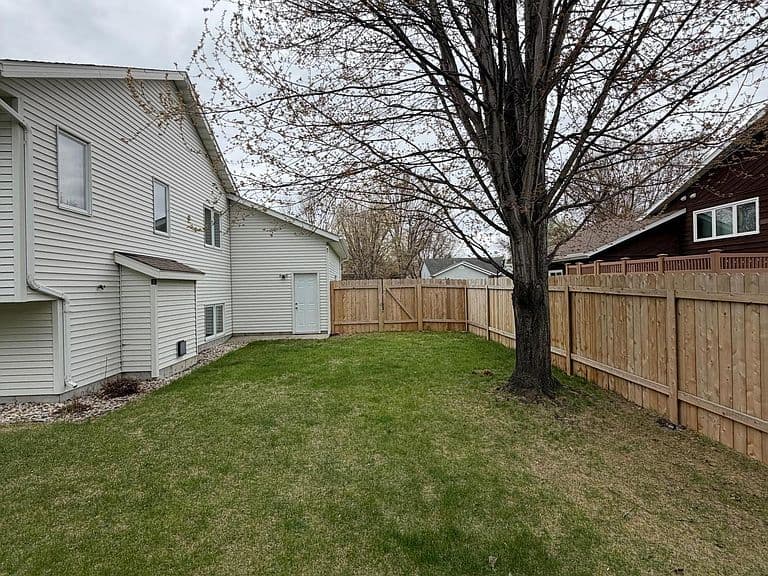 2817 38 1/2 Ave S photo 5