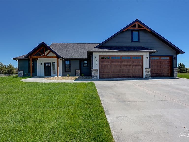 4279 Country View Dr photo 3