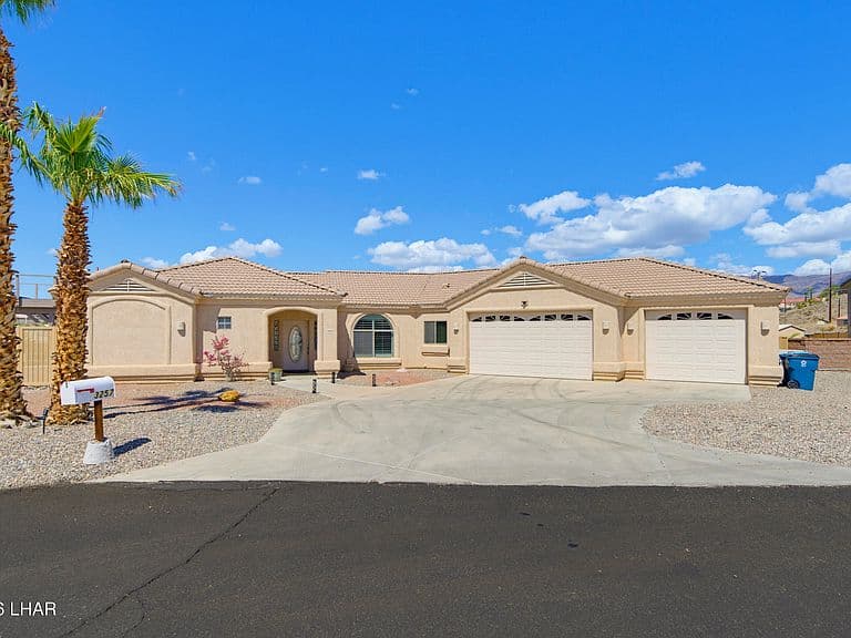 3257 Palo Verde Cir photo 1