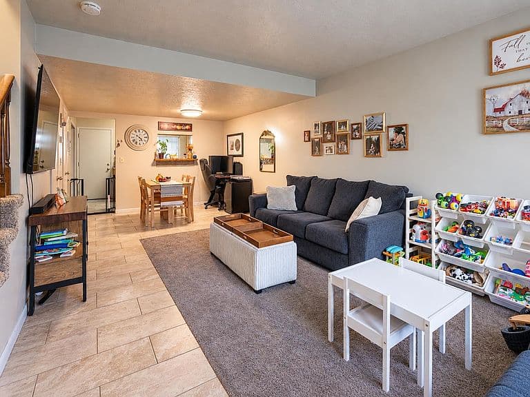 916 McKinley Ave #E photo 4