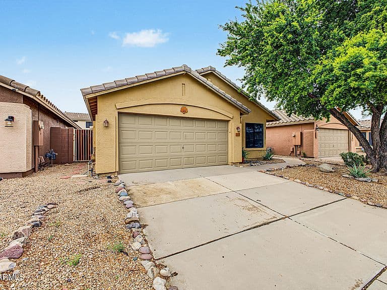 3357 E BLACKHAWK Drive photo 4