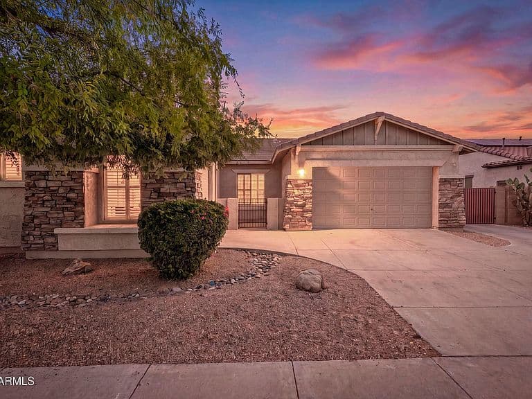 662 E Torrey Pines Place photo 2