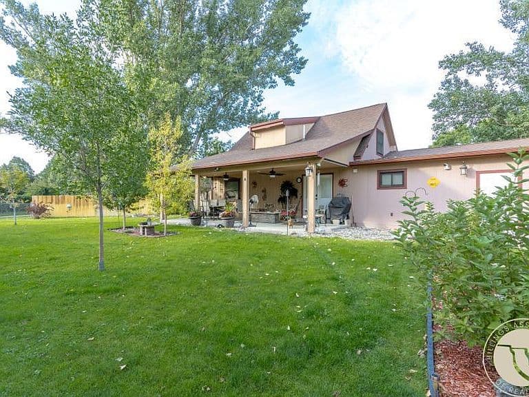 3482 Canyon Dr photo 5