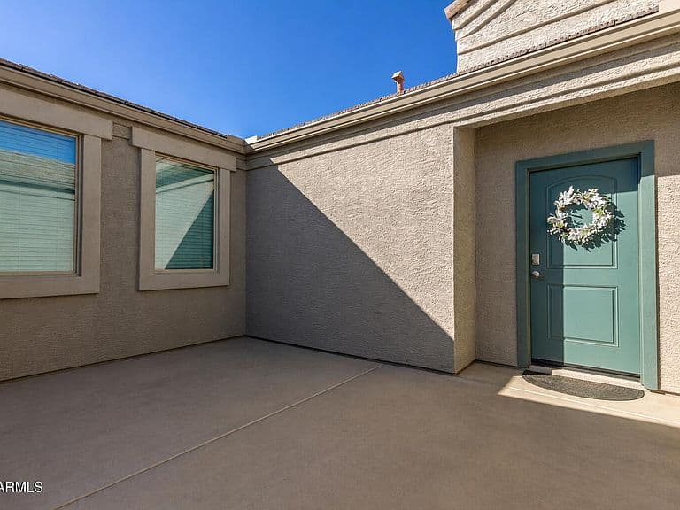 29966 W EARLL Drive photo 3