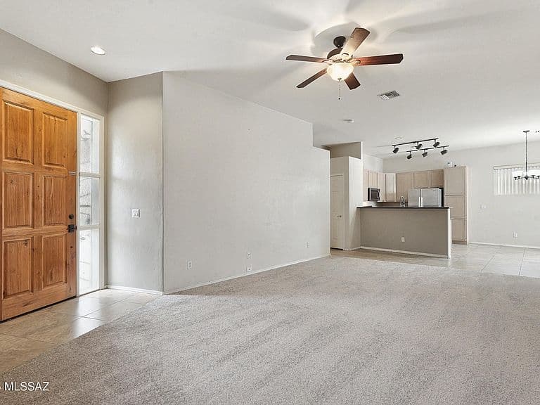 253 N Desert Park Pl photo 3