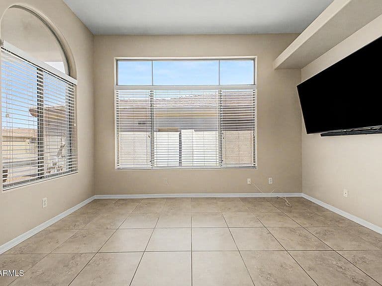 3123 E AMBER RIDGE Way photo 5