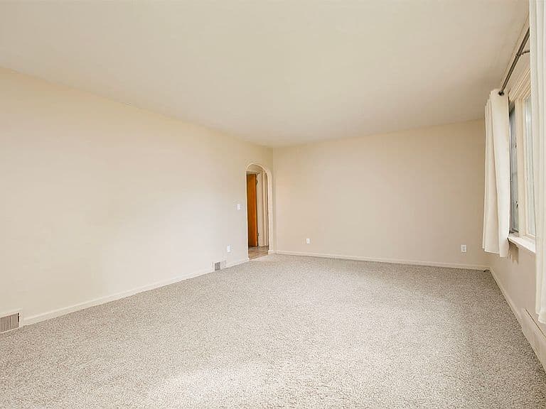 1713 Avenue E photo 3