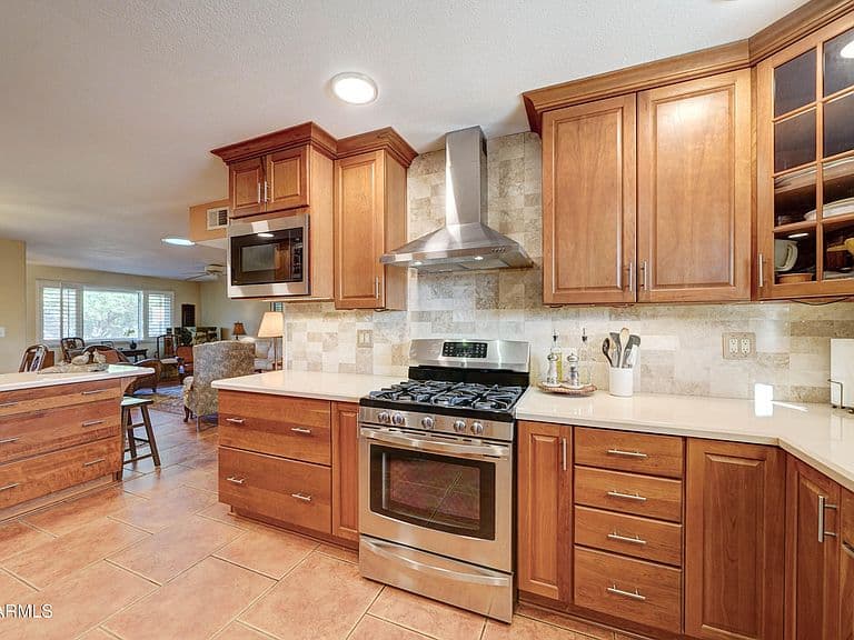 14233 N TUMBLEBROOK Way photo 5