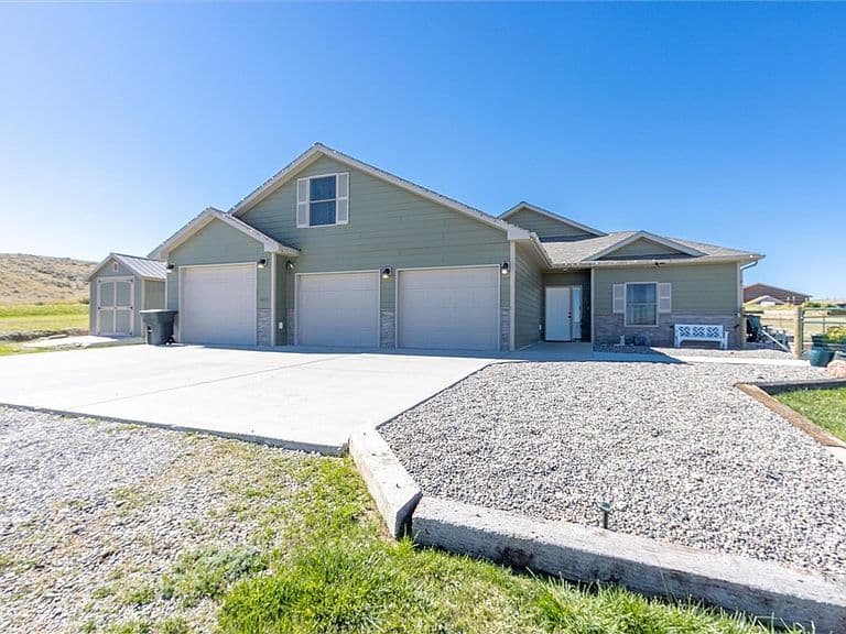 1481 Saddle Ridge Rd photo 1