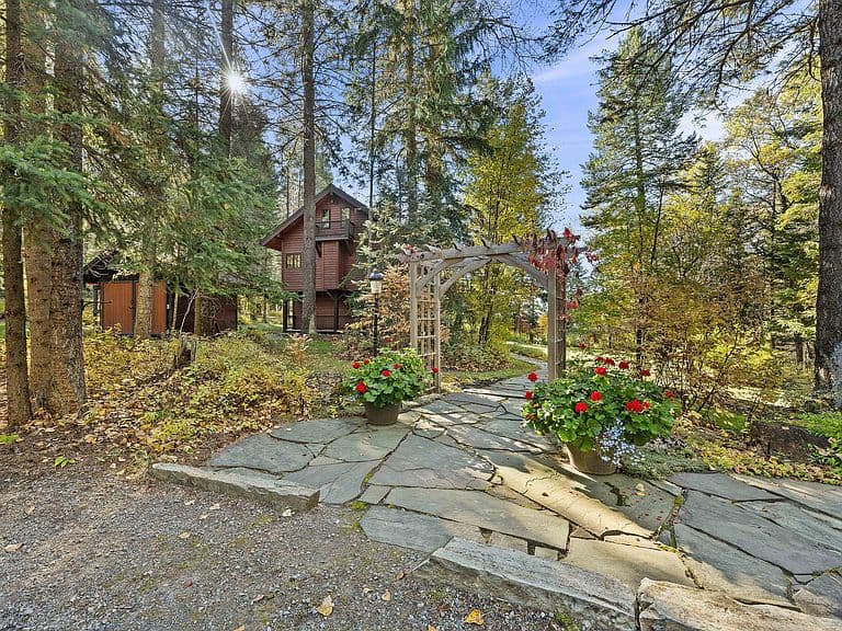 565 Blanchard Lake Rd photo 3